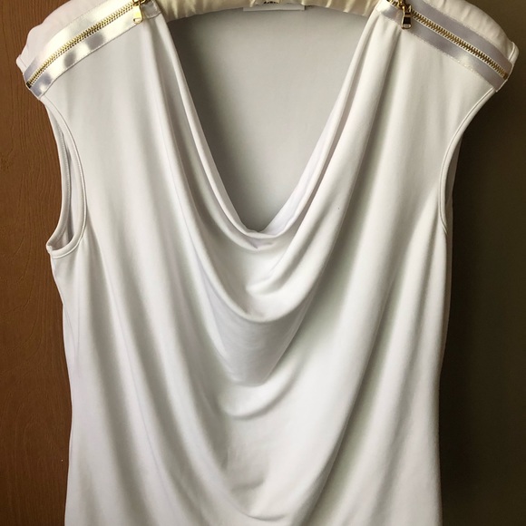 Tops - Picture 1 of 7